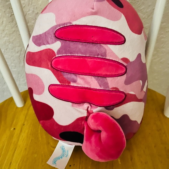 Brontë 8” Chameleon Squishmallow - Picture 3 of 5